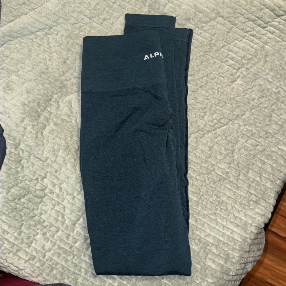 Alphalete amplify High-Waisted Leggings
